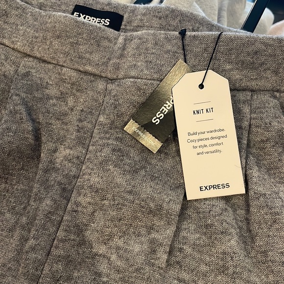 NWT Express Knit suiting joggers - Picture 9 of 11